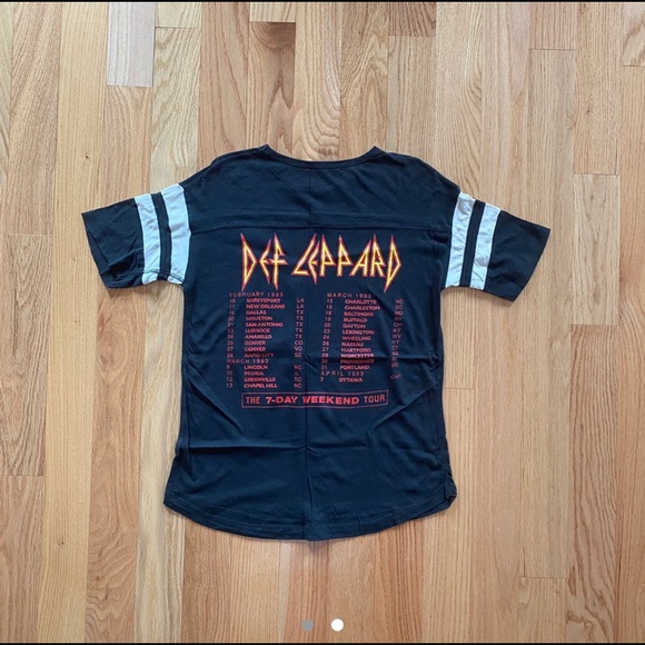 T-Shirt - Picture 2 of 2